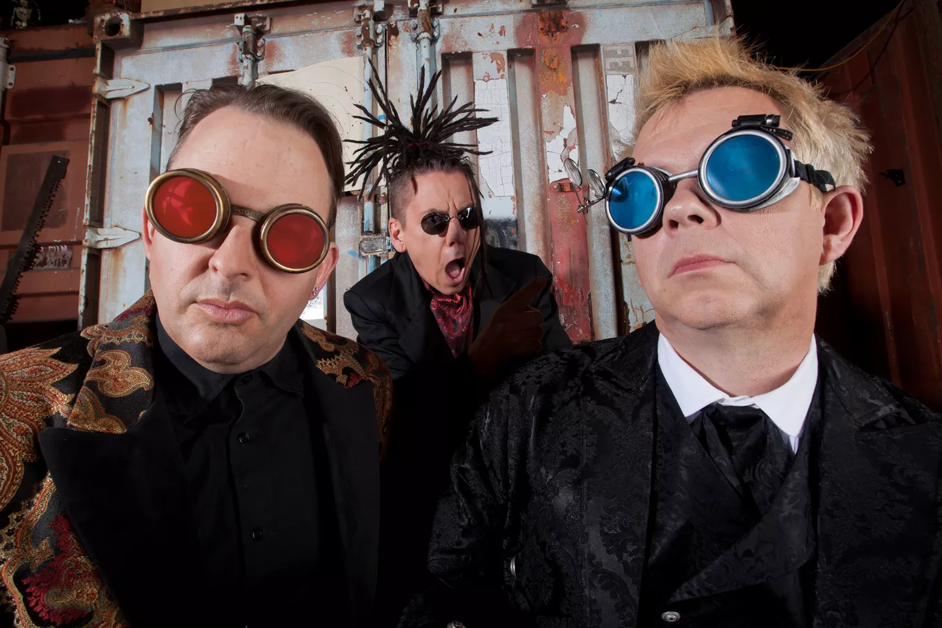 Vitória entra na rota de turnê com Information Society, Thea Austin e Noel